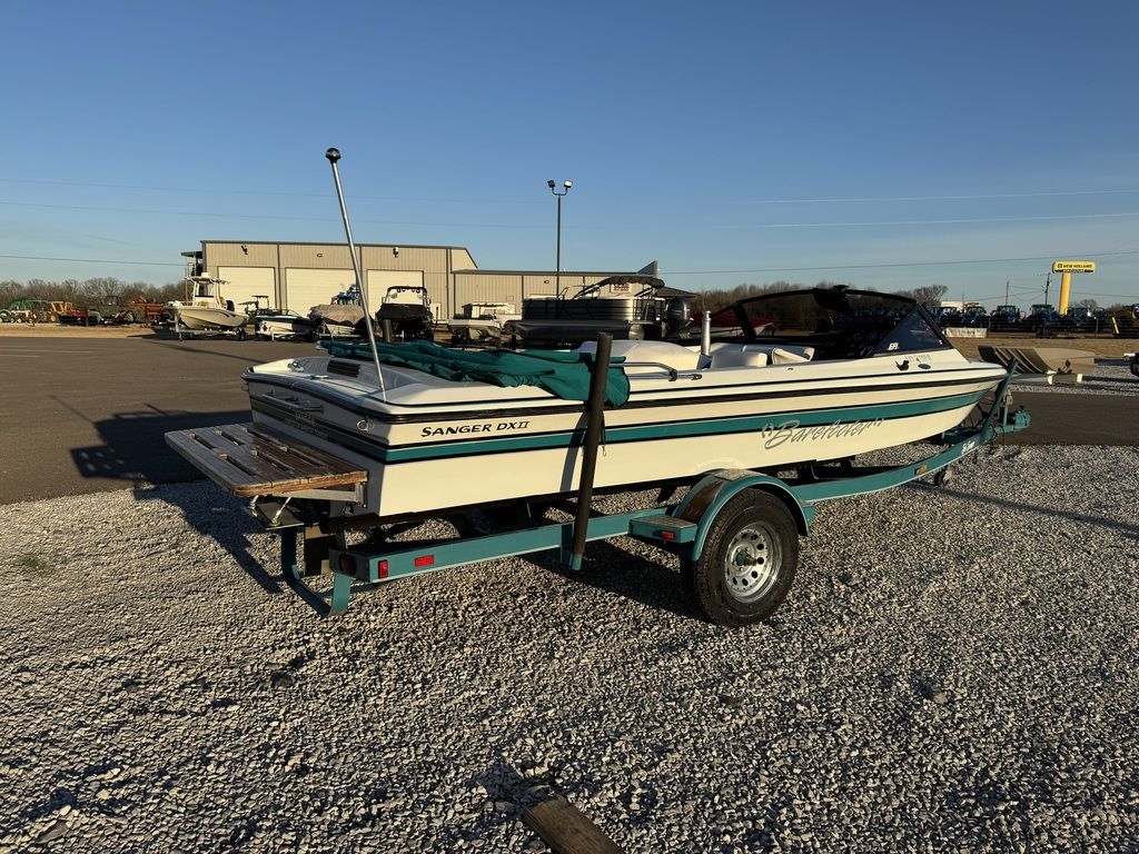 2000 Sanger Boats 2000 DXII Barefooter