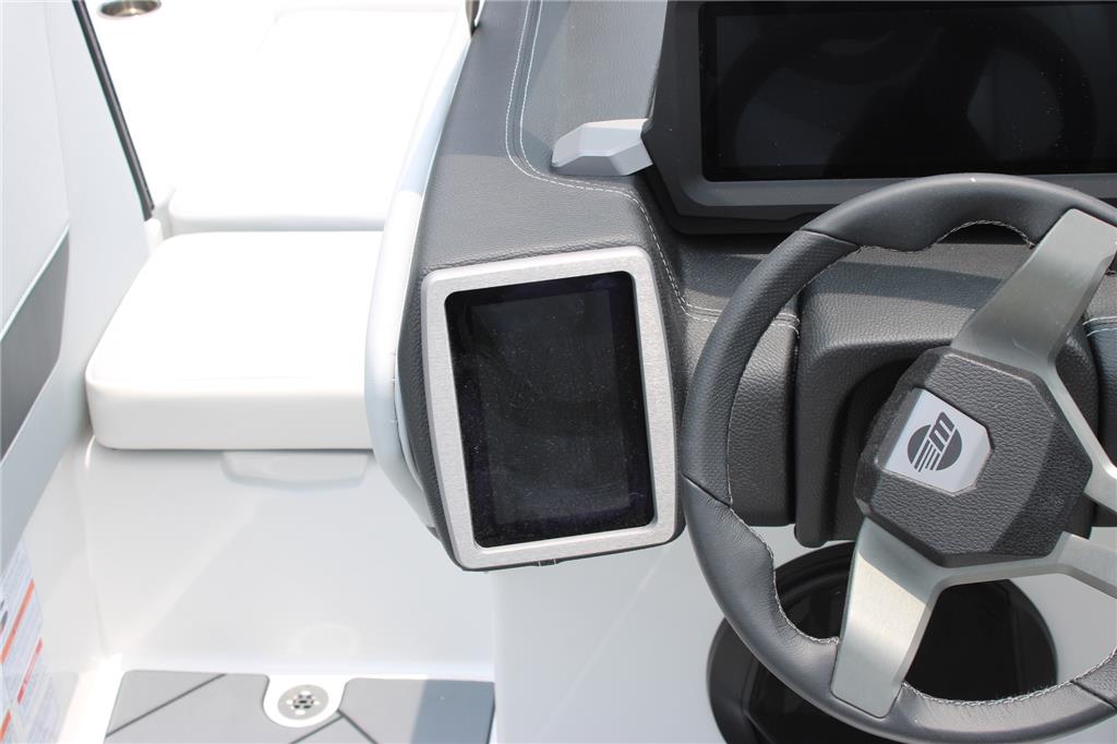 2023 Malibu 22 LSV