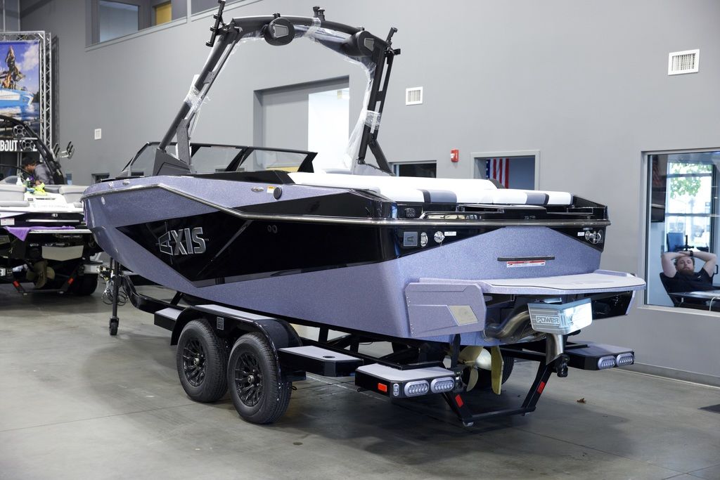 2025 Axis Wake Research T220
