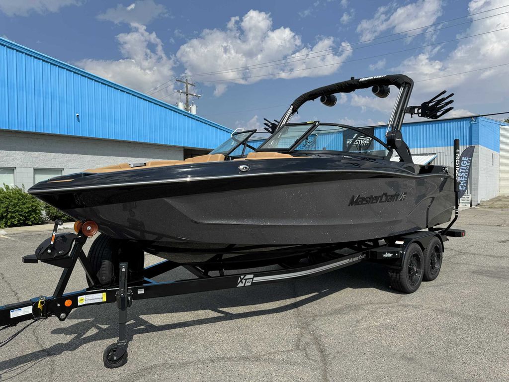 2025 MasterCraft XT23