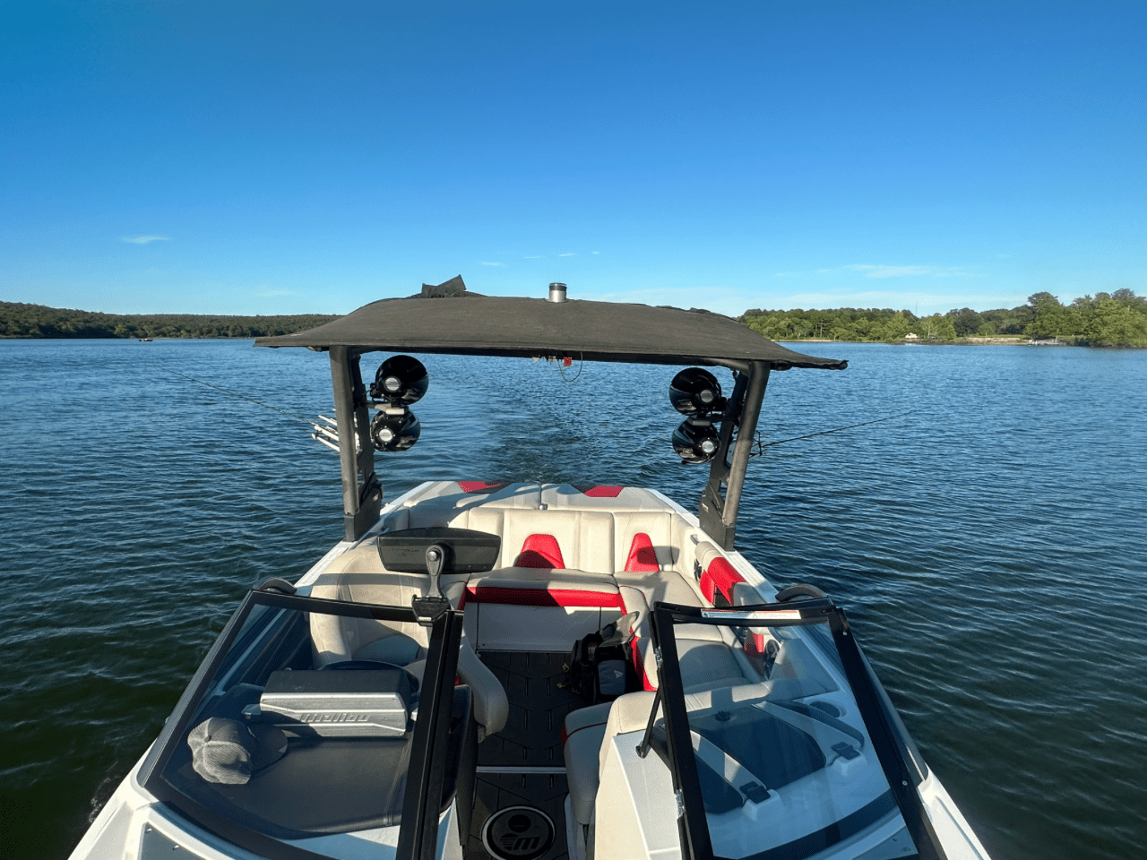 2017 Malibu Wakesetter VLX  Icon
