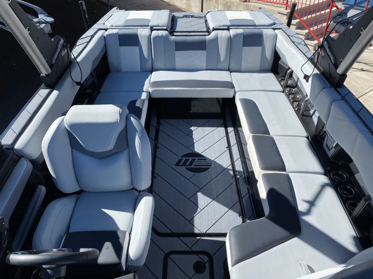 2025 Malibu 23lsv