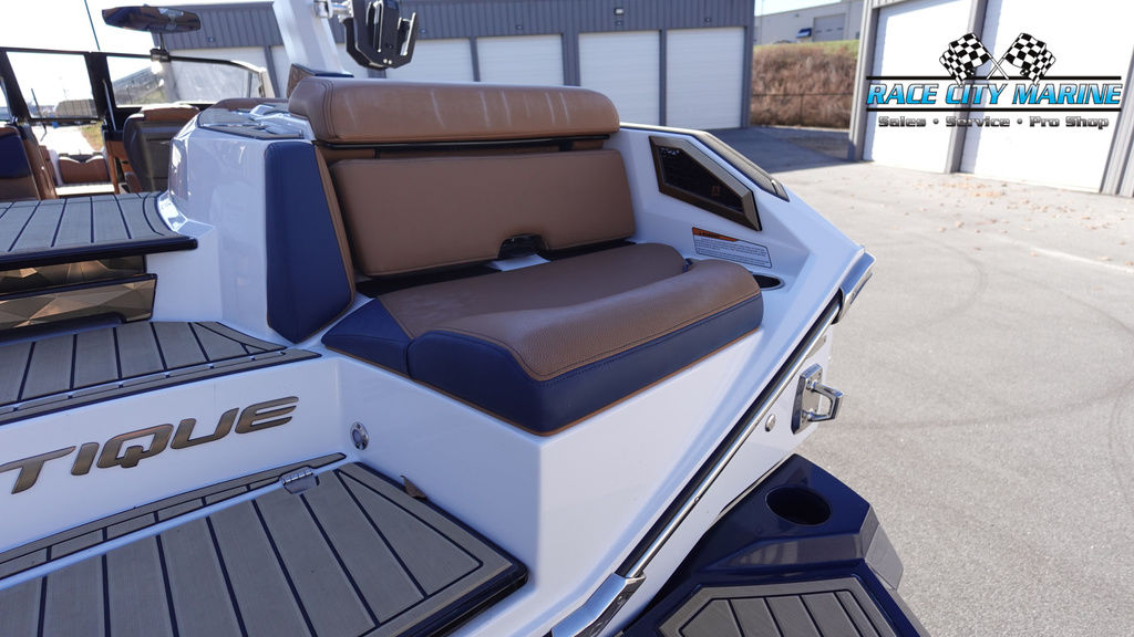 2022 Nautique P25