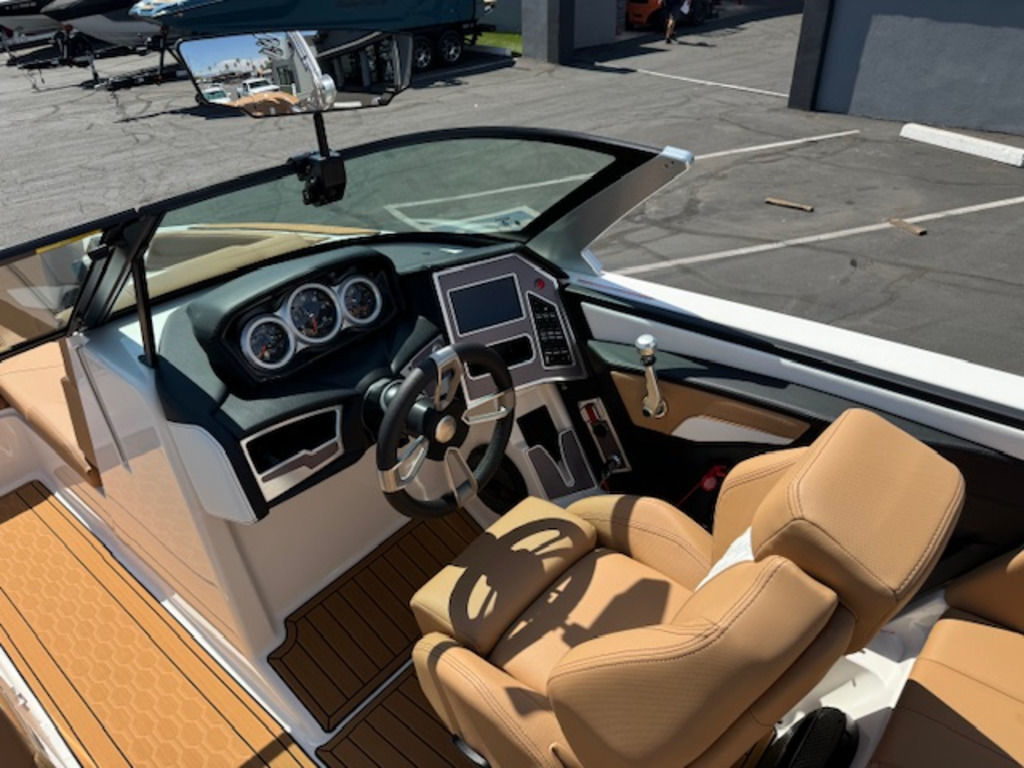 2024 Mastercraft XT23