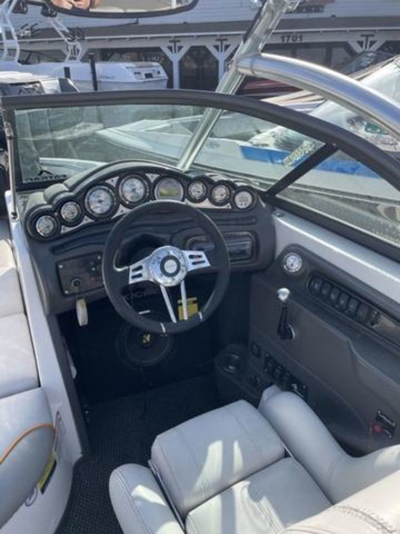2006 Supra Launch 21V