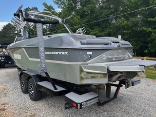 2022 Malibu 24 MXZ
