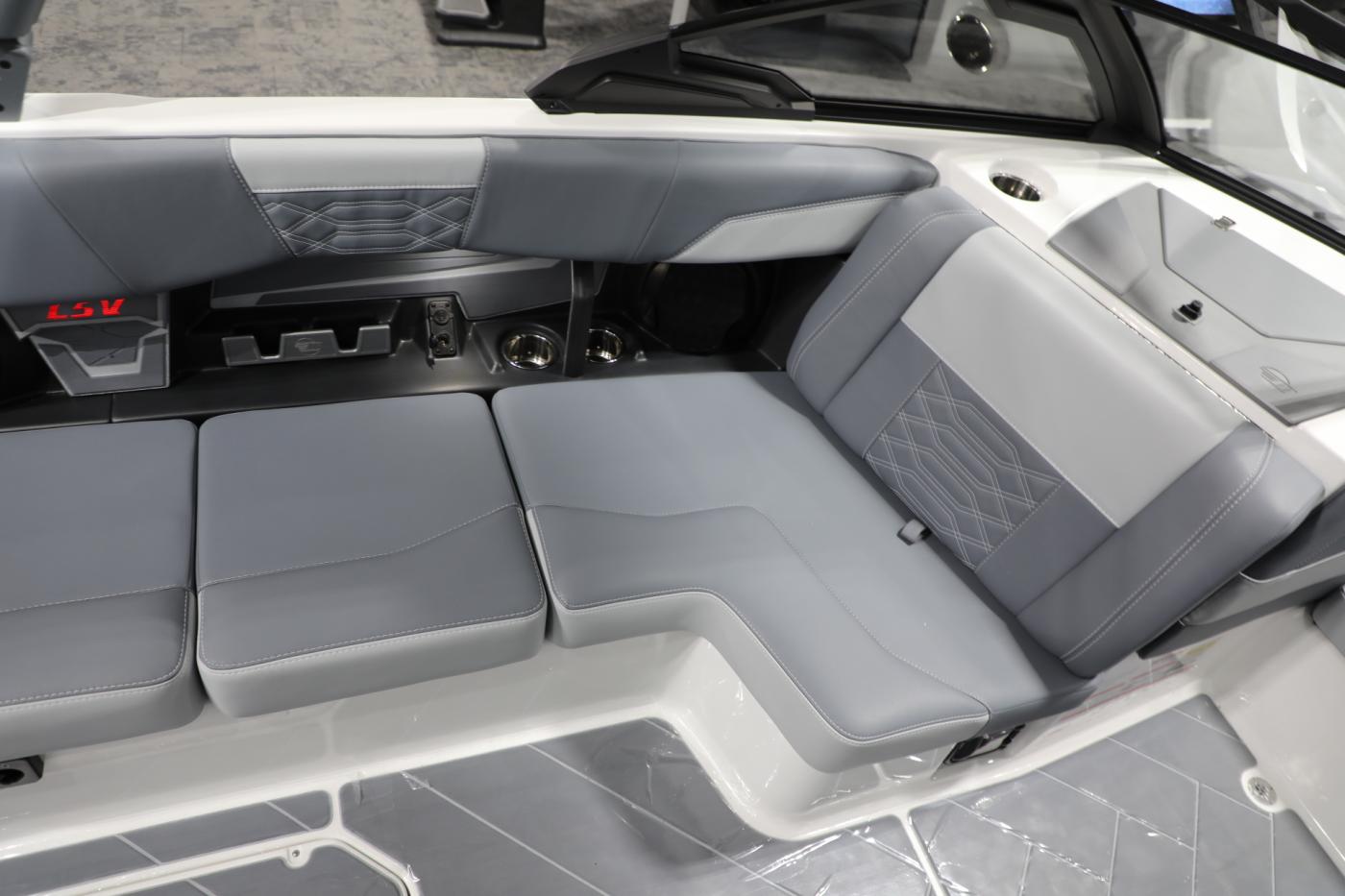 2024 Malibu 25 LSV