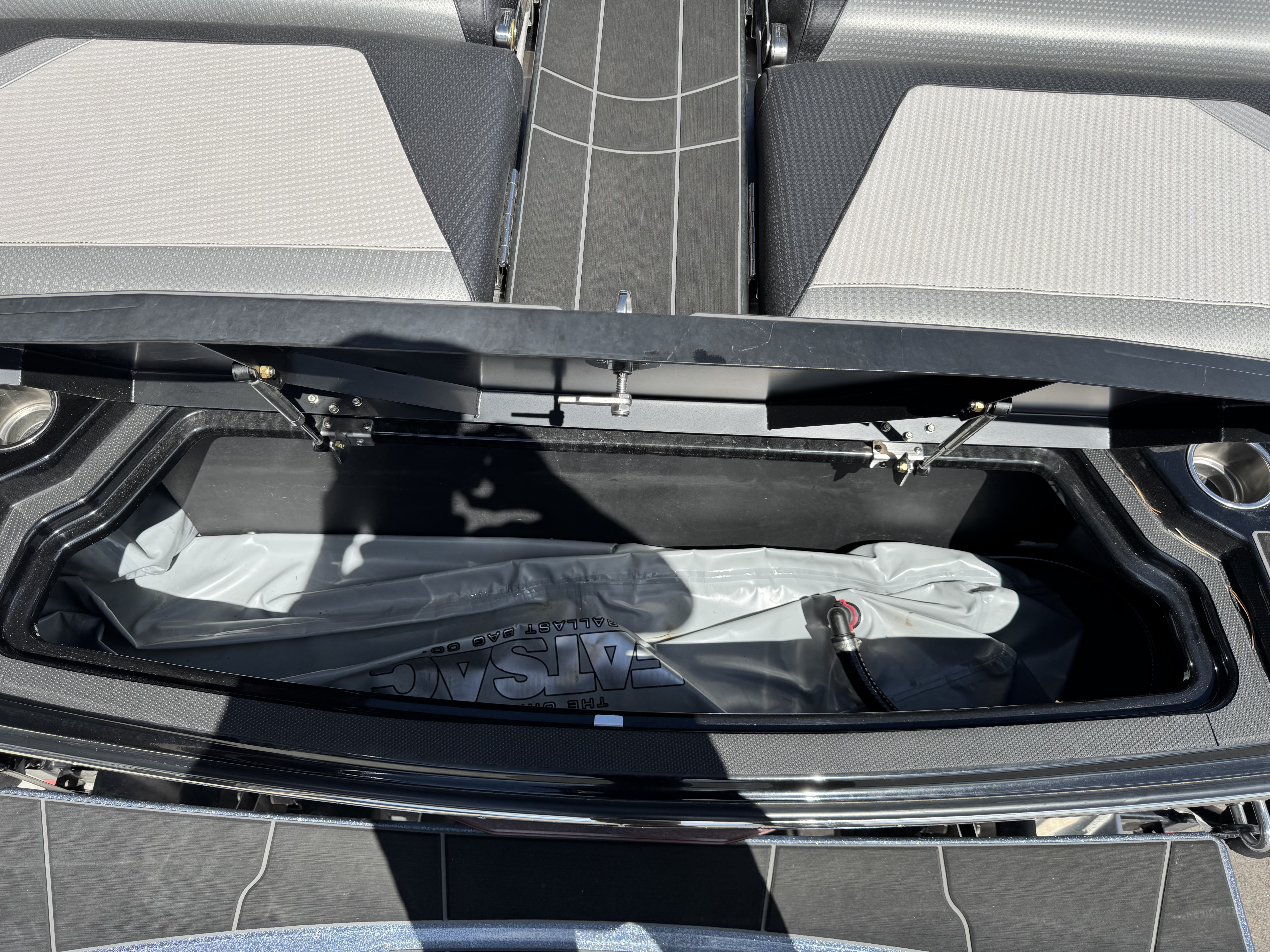 2021 Centurion Boats RI245