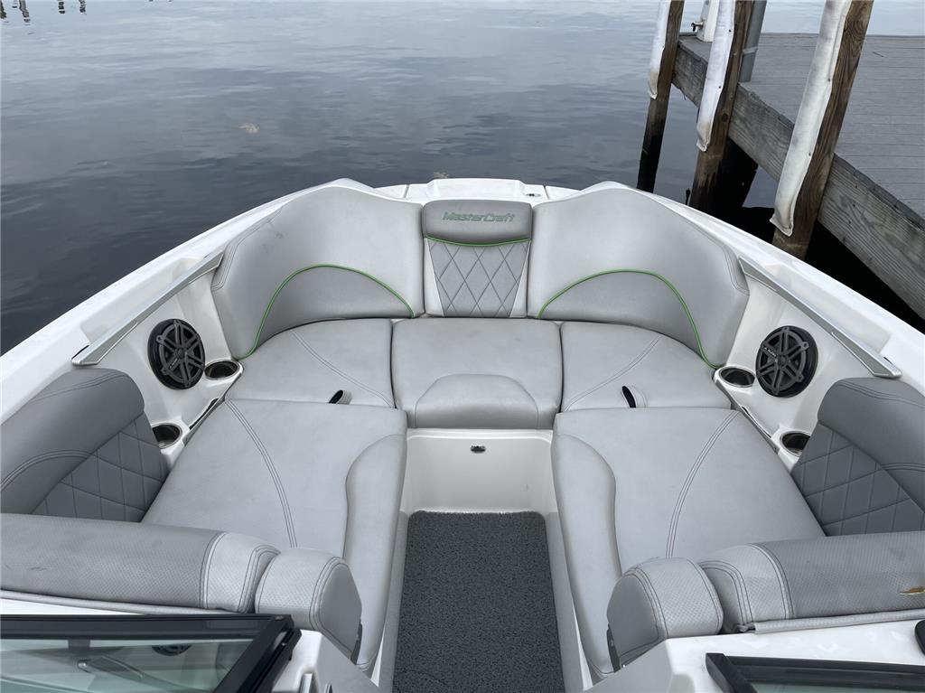 boat.Title