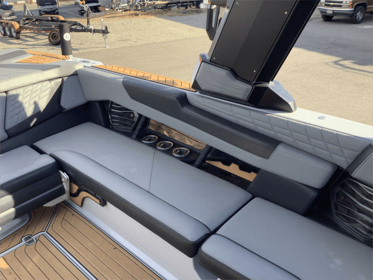 2022 Nautique G25