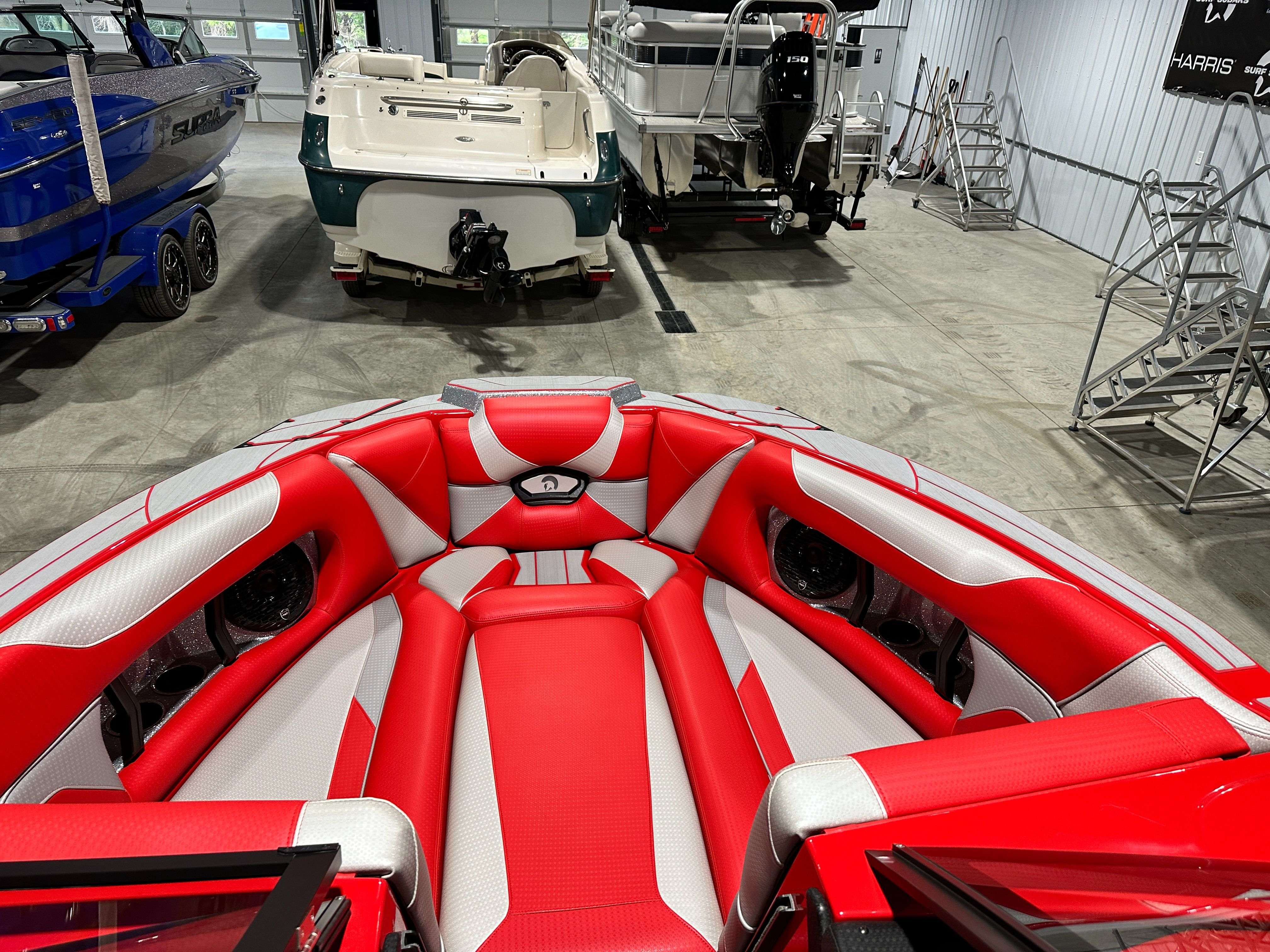 2022 Centurion Ri245 - Includes Thruster