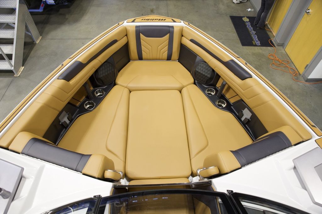 2025 Malibu Boats 25 LSV