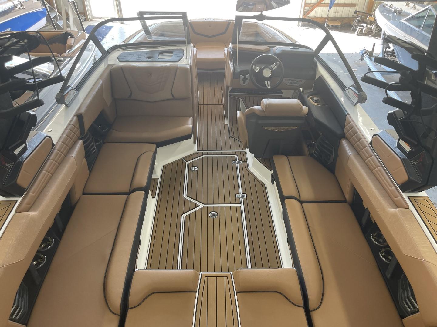 New 2024 Nautique G23