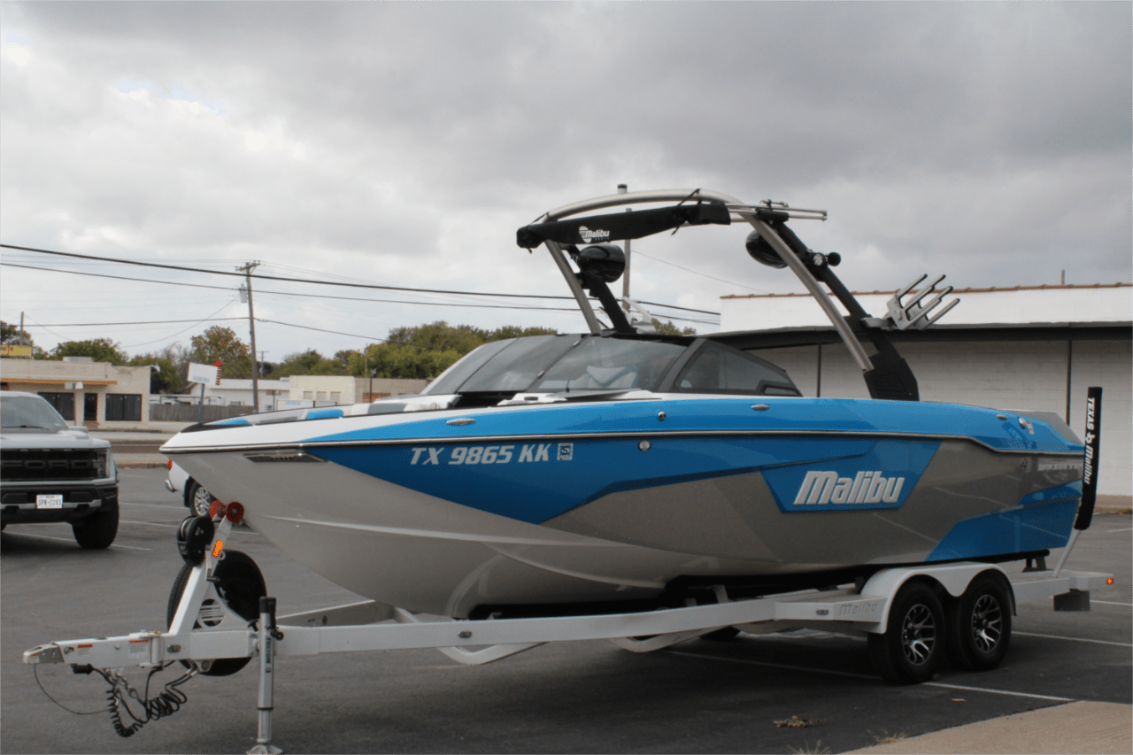 2020 Malibu 25 LSV
