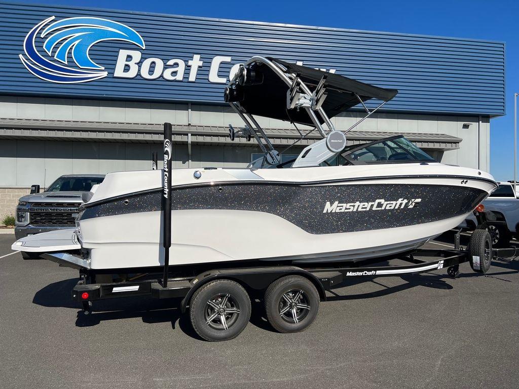 2024 MasterCraft XT22 T