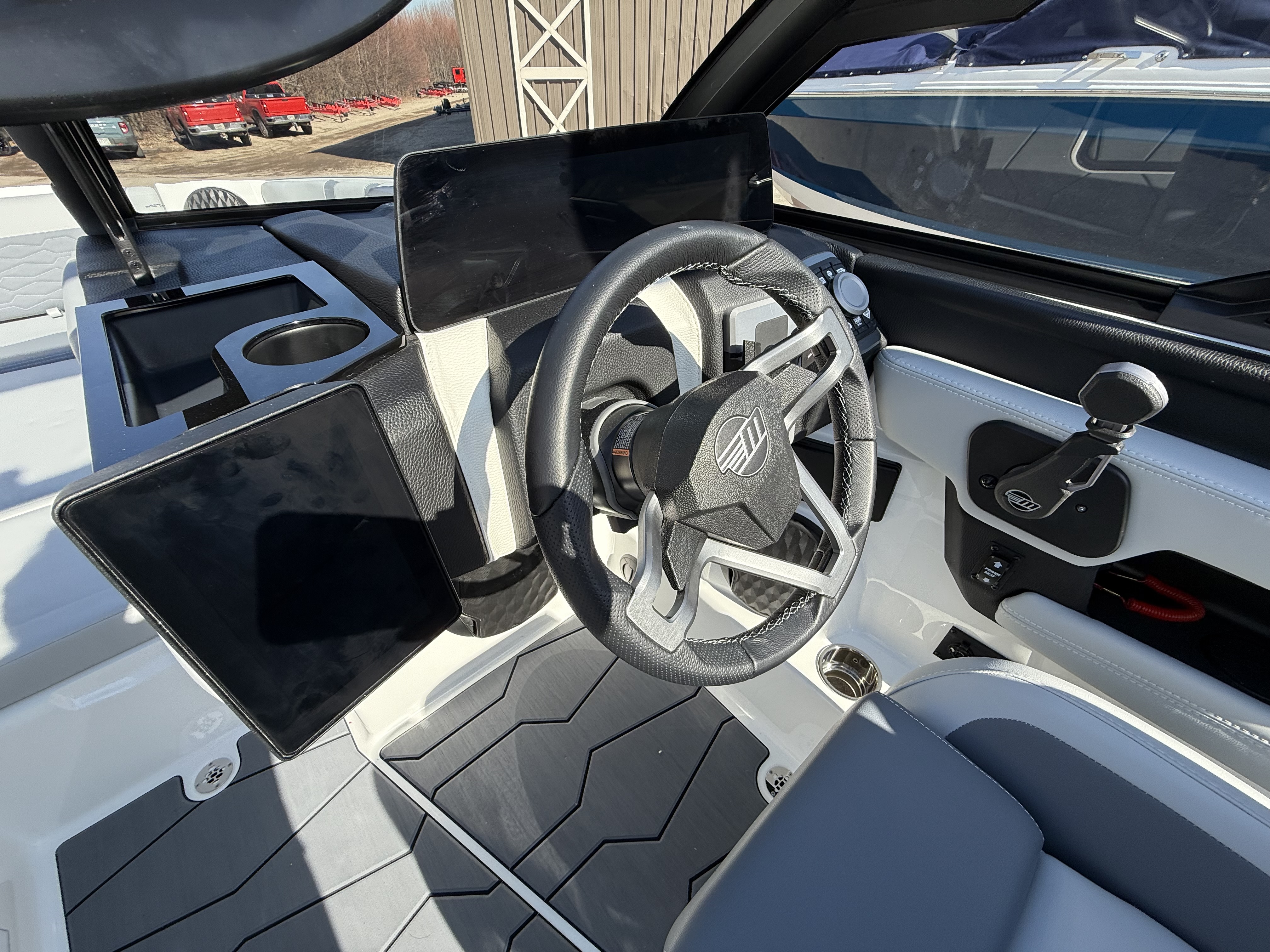 2025 Malibu 22 MXZ