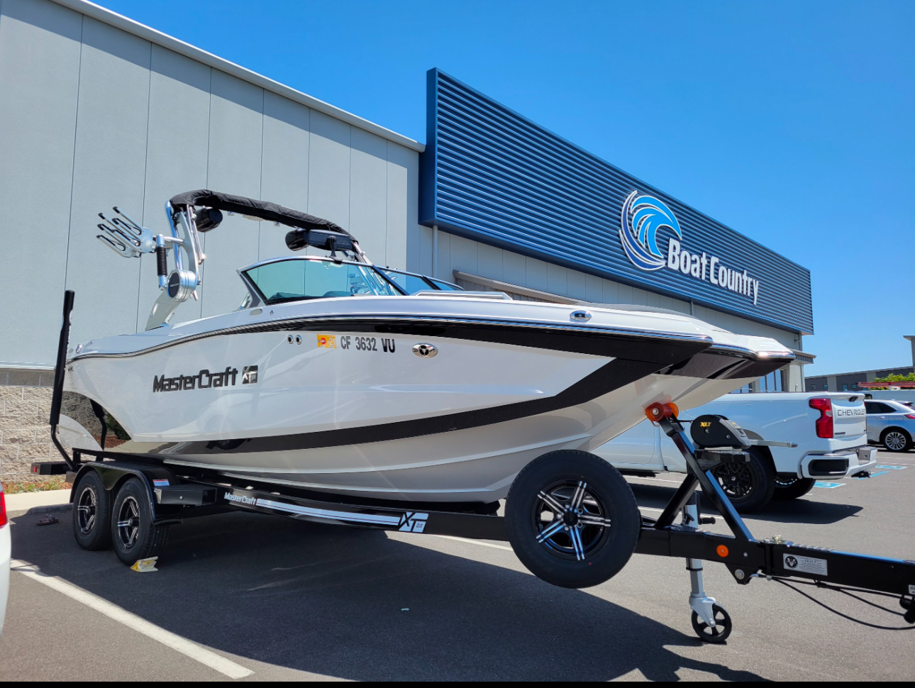 2021 Mastercraft XT22 w/ Trailer