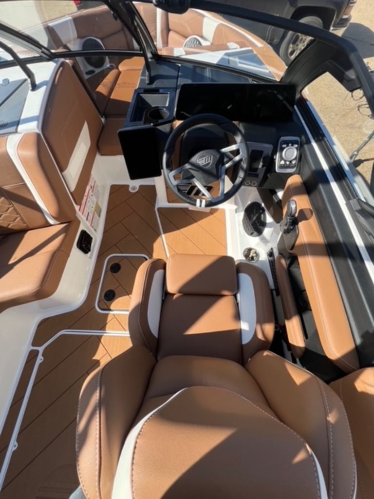 2025 Malibu Boats 23 LSV