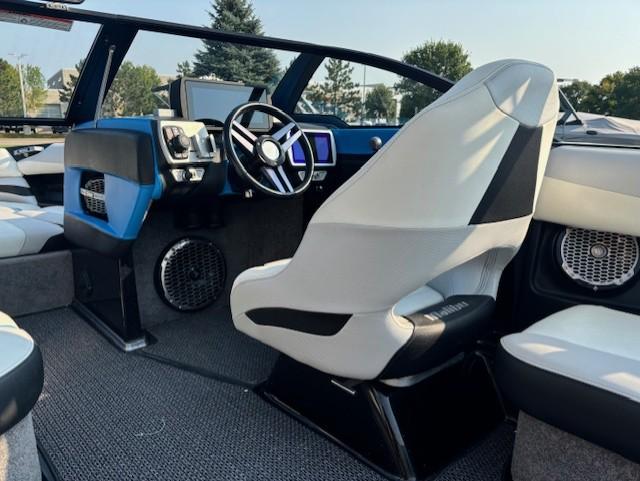 2016 Malibu 23 LSV – S7860