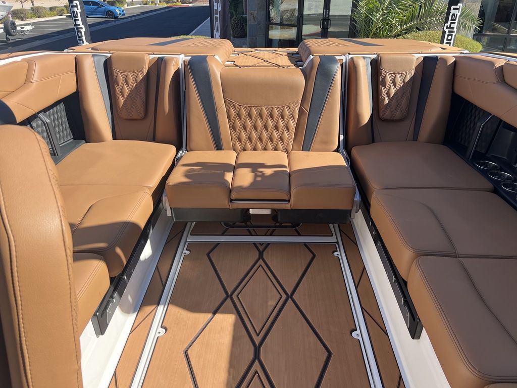2025 Malibu Boats M230