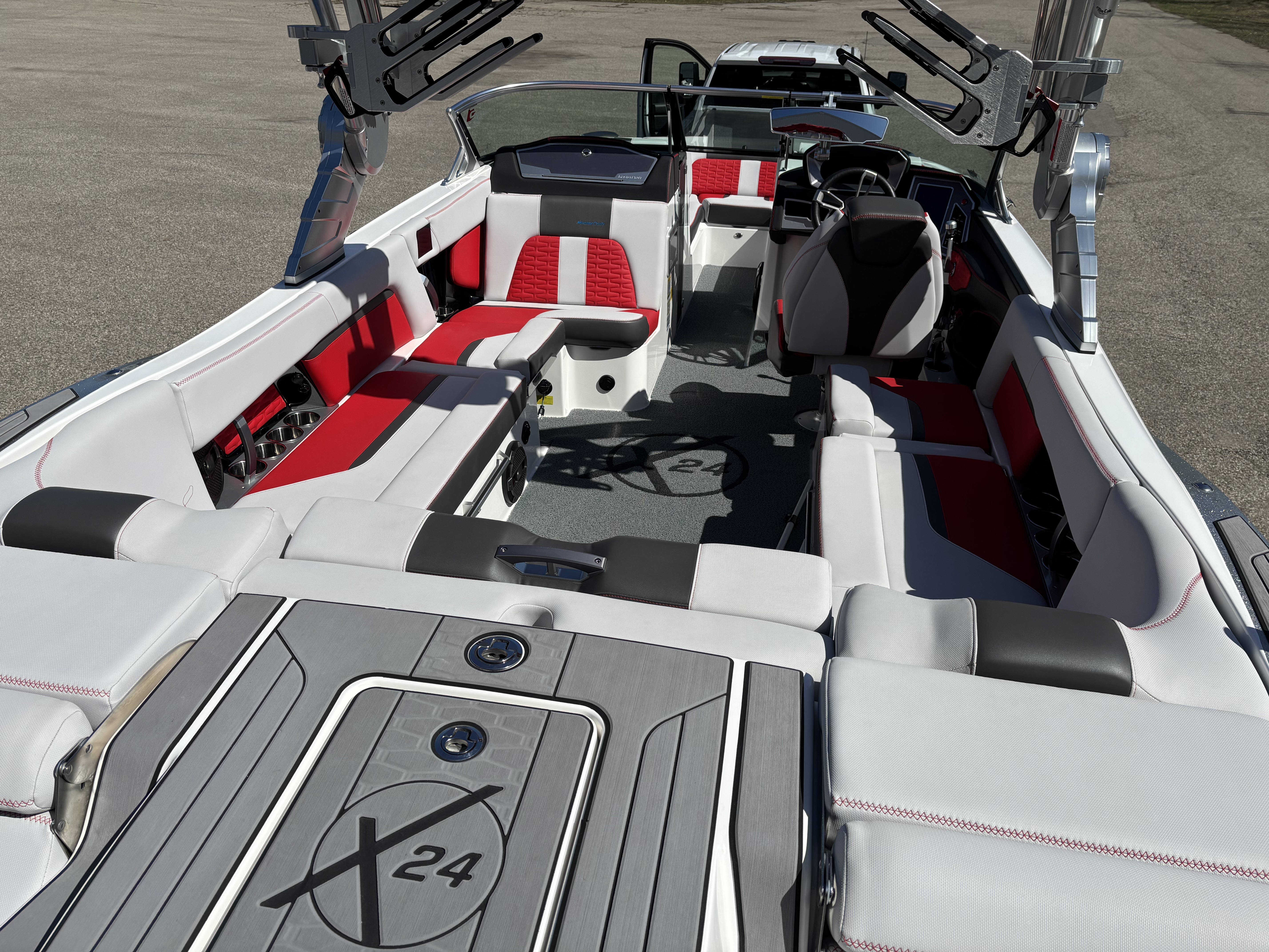 2020 MasterCraft X24