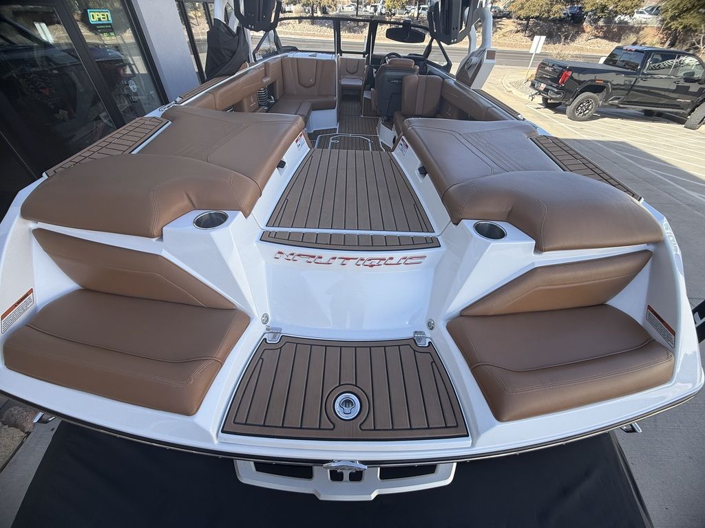 2020 Nautique G25