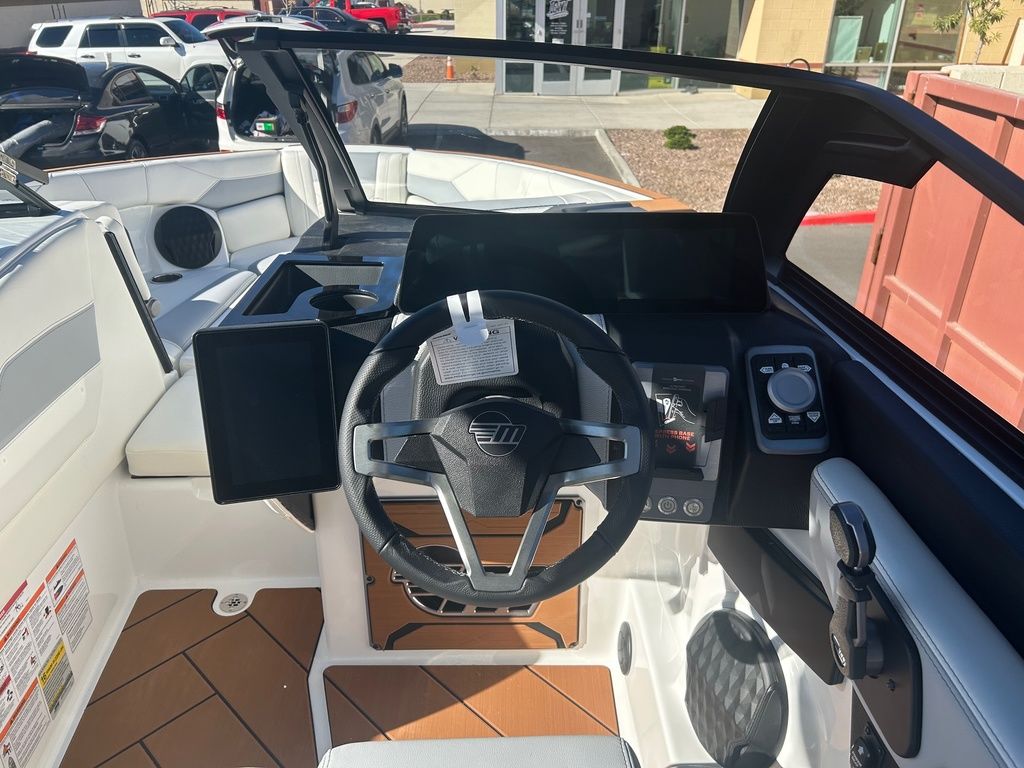 2025 Malibu Boats 23 LSV