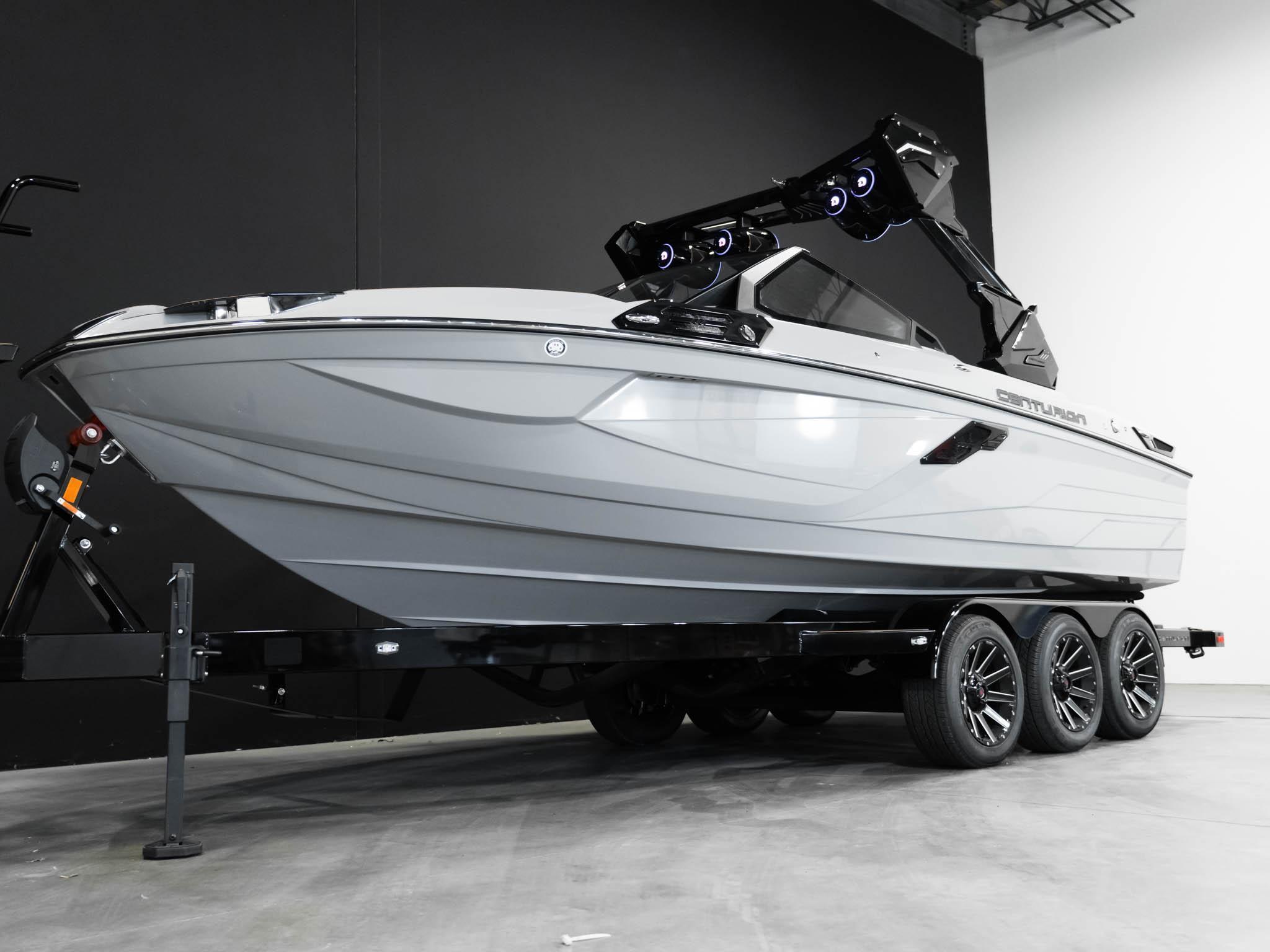 boat.Title