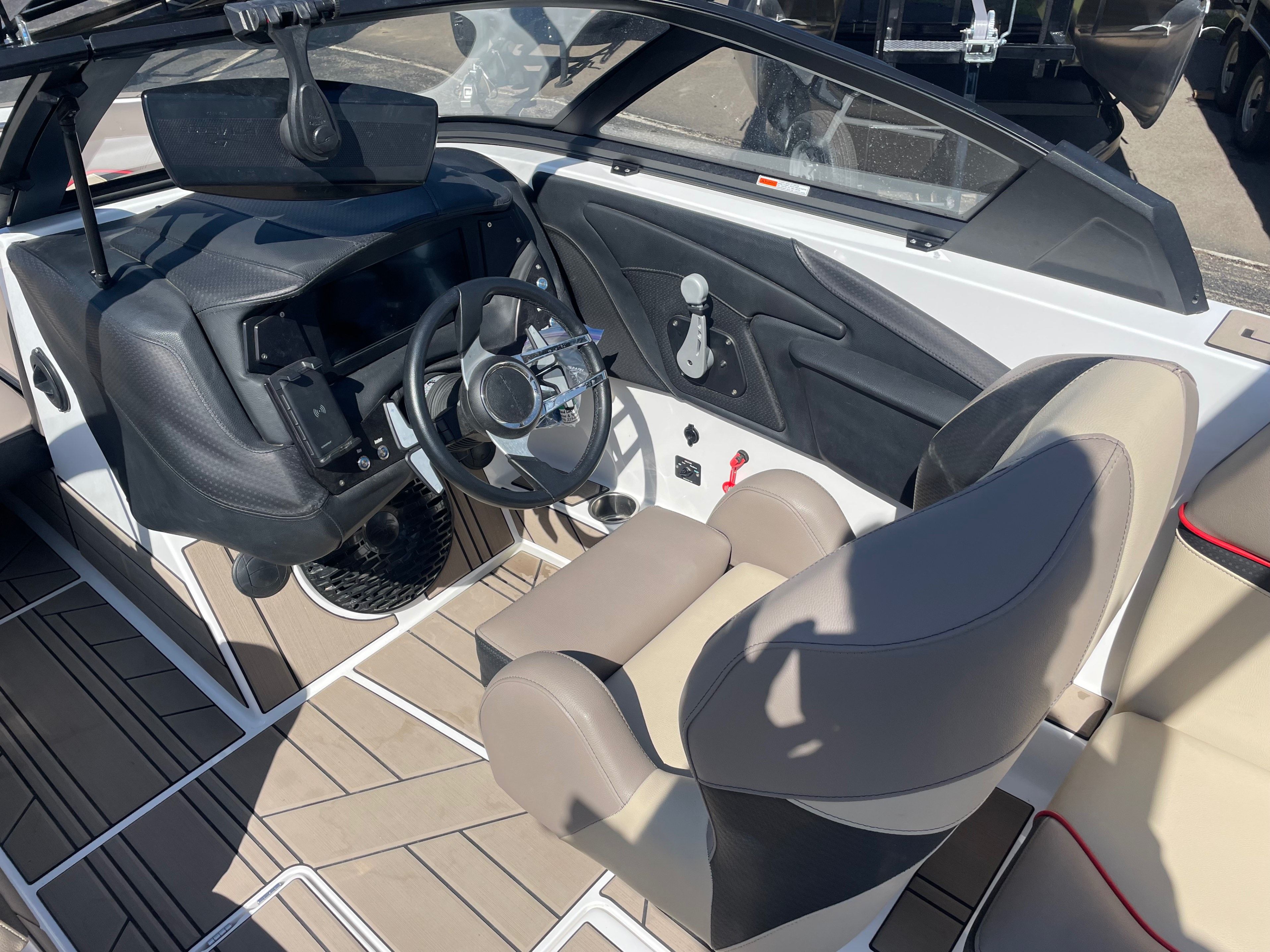 2022 Centurion VI22
