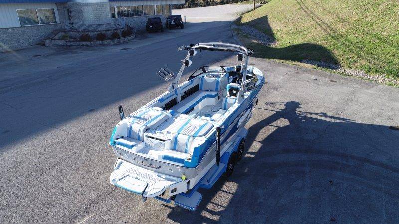 2025 Malibu 25 LSV