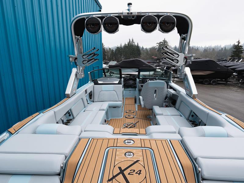 2025 MasterCraft X24
