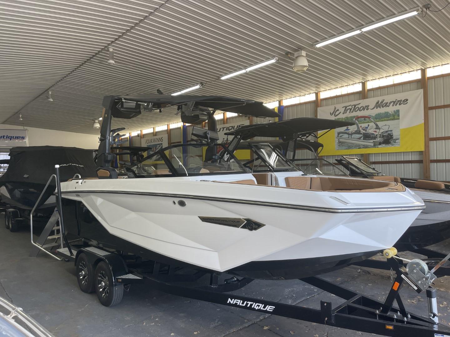 boat.Title