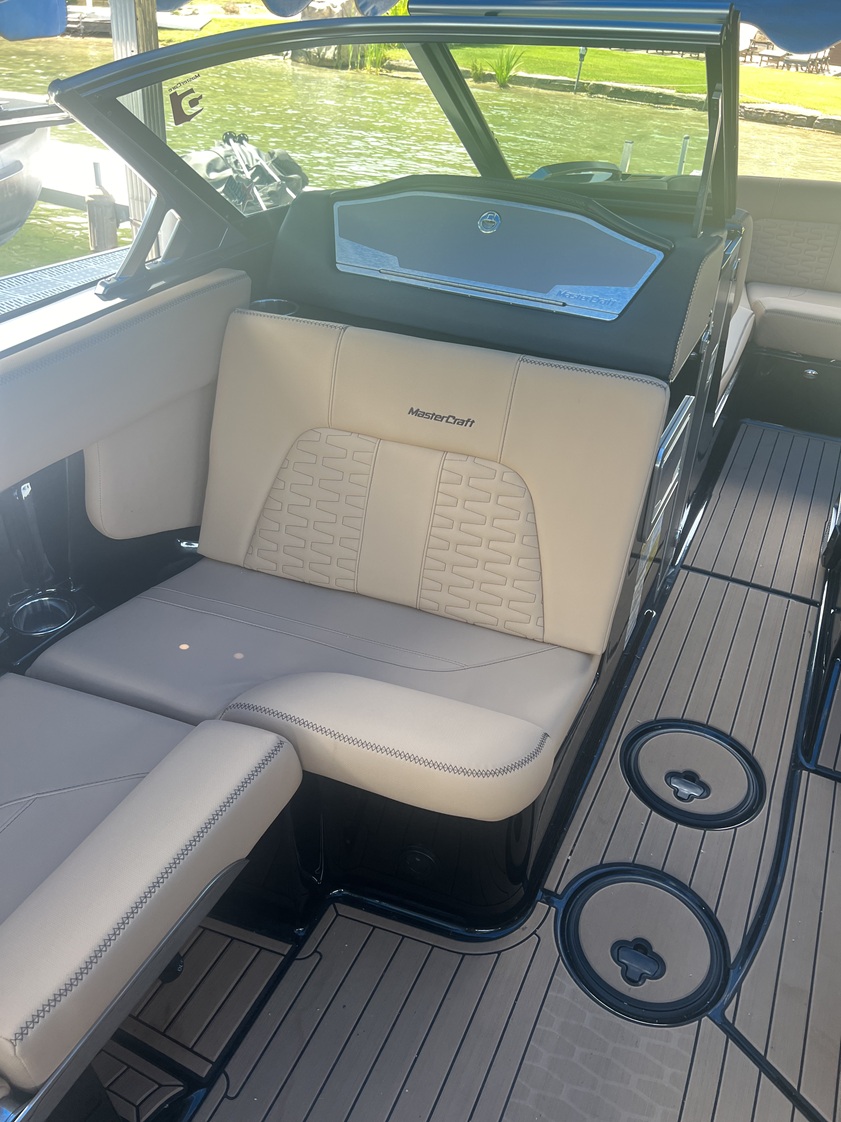 2021 Mastercraft X24