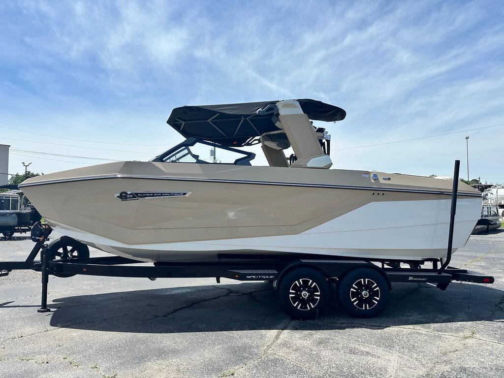 boat.Title