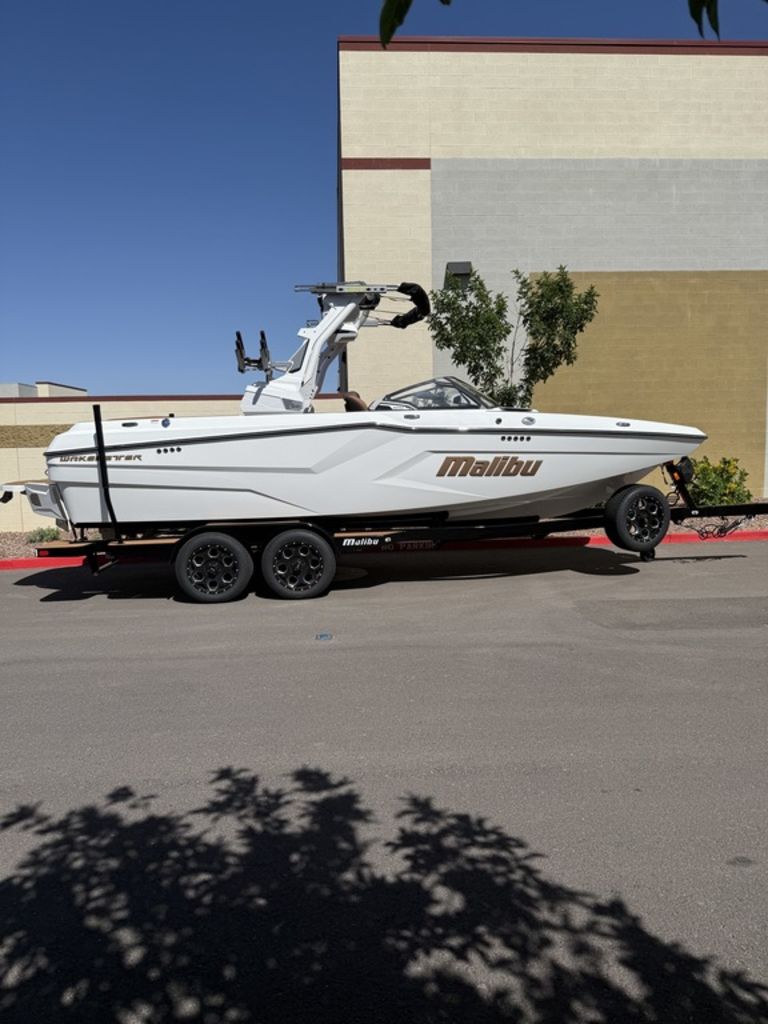 2025 Malibu Boats 23 MXZ