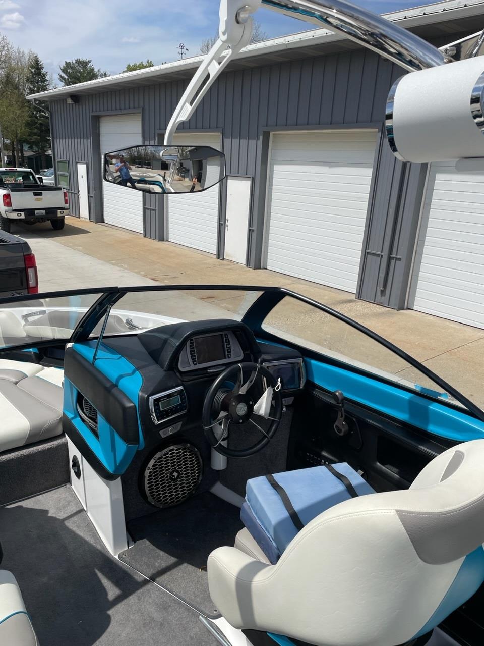 2014 Malibu 23 LSV supercharged 572hp Icon
