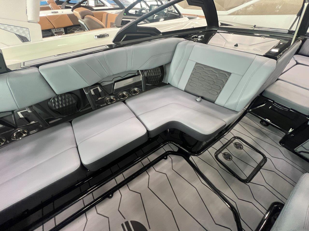 2024 Malibu Boats 23 MXZ