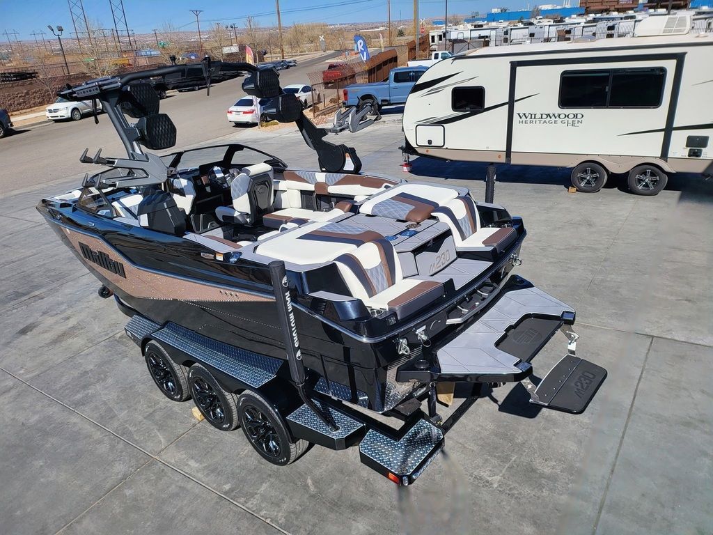 2025 Malibu Boats M230