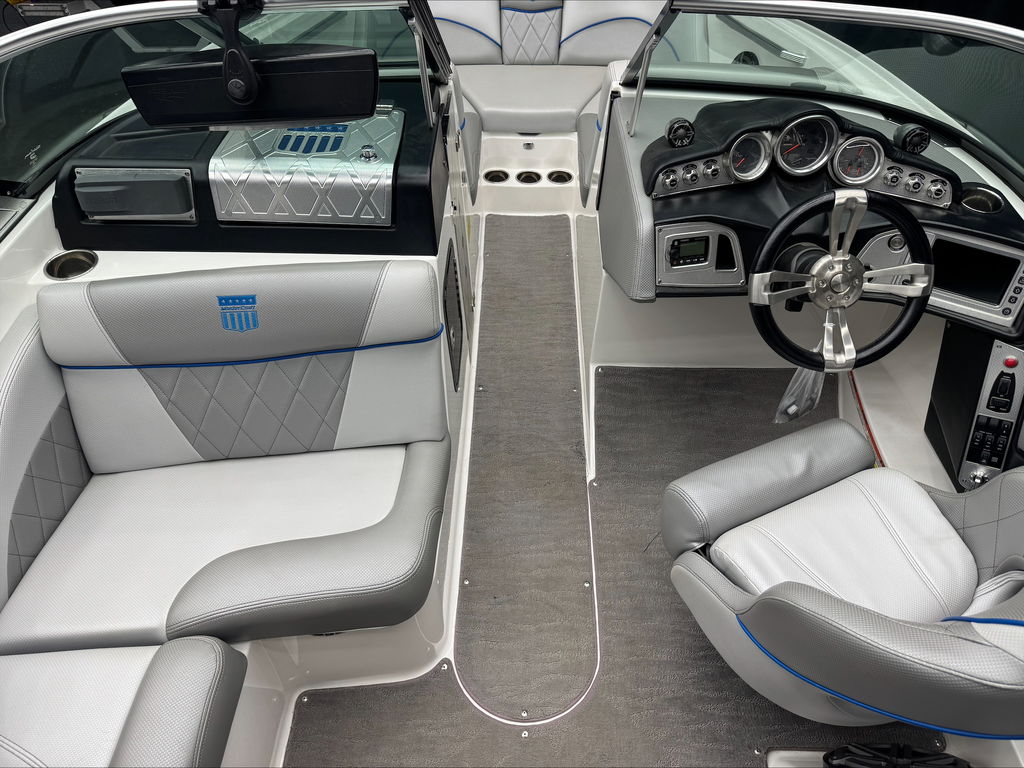2015 MasterCraft X20