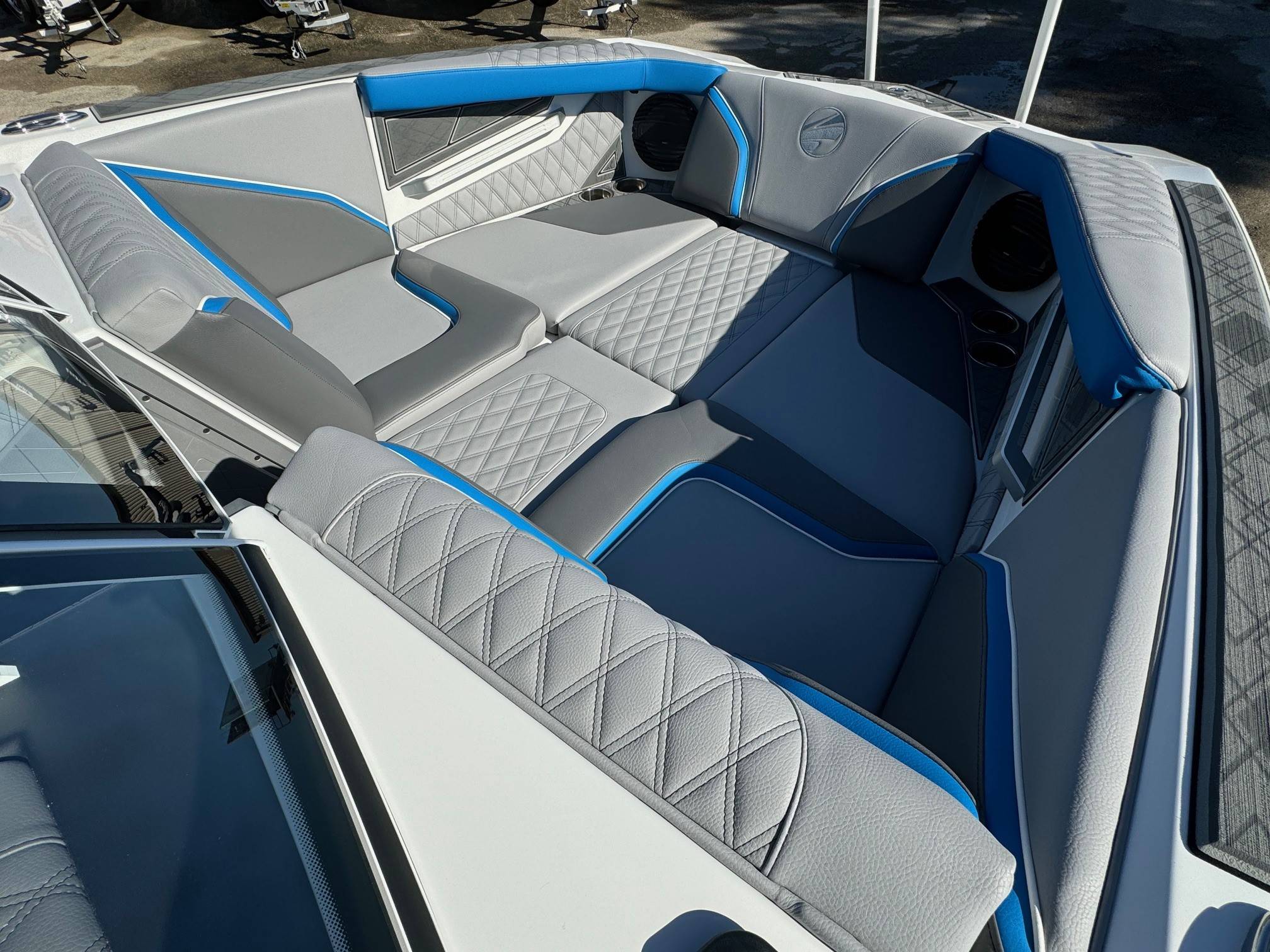 2025 Tige 24RZX Icon