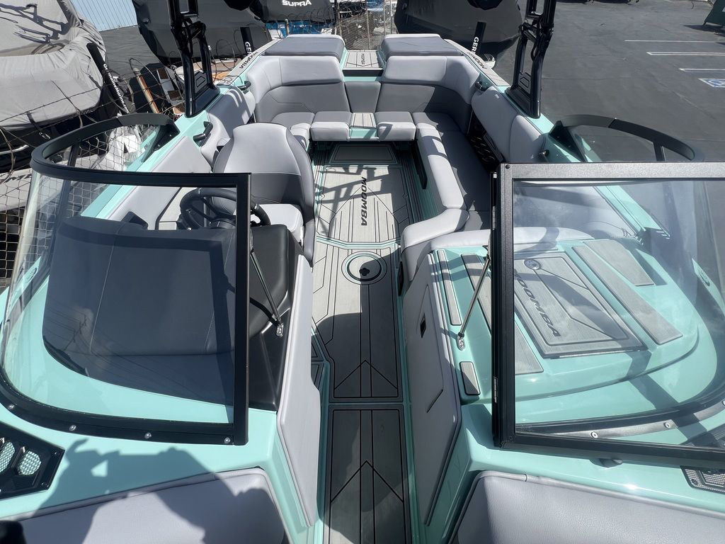 2025 MOOMBA Max