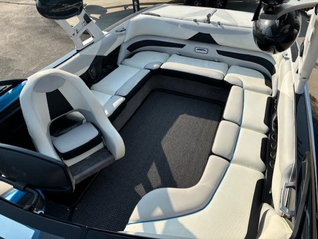 2016 Malibu 23 LSV – S7860
