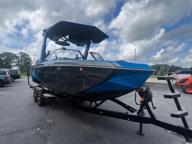 boat.Title