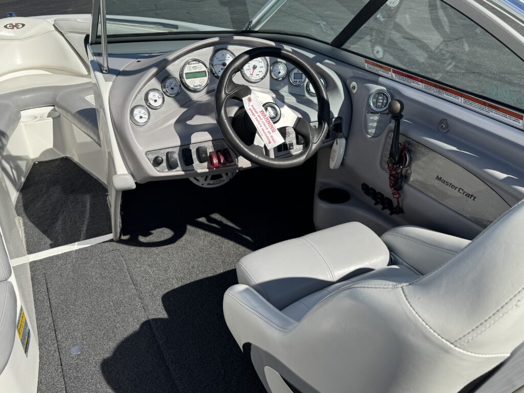 2001 MasterCraft XStar 