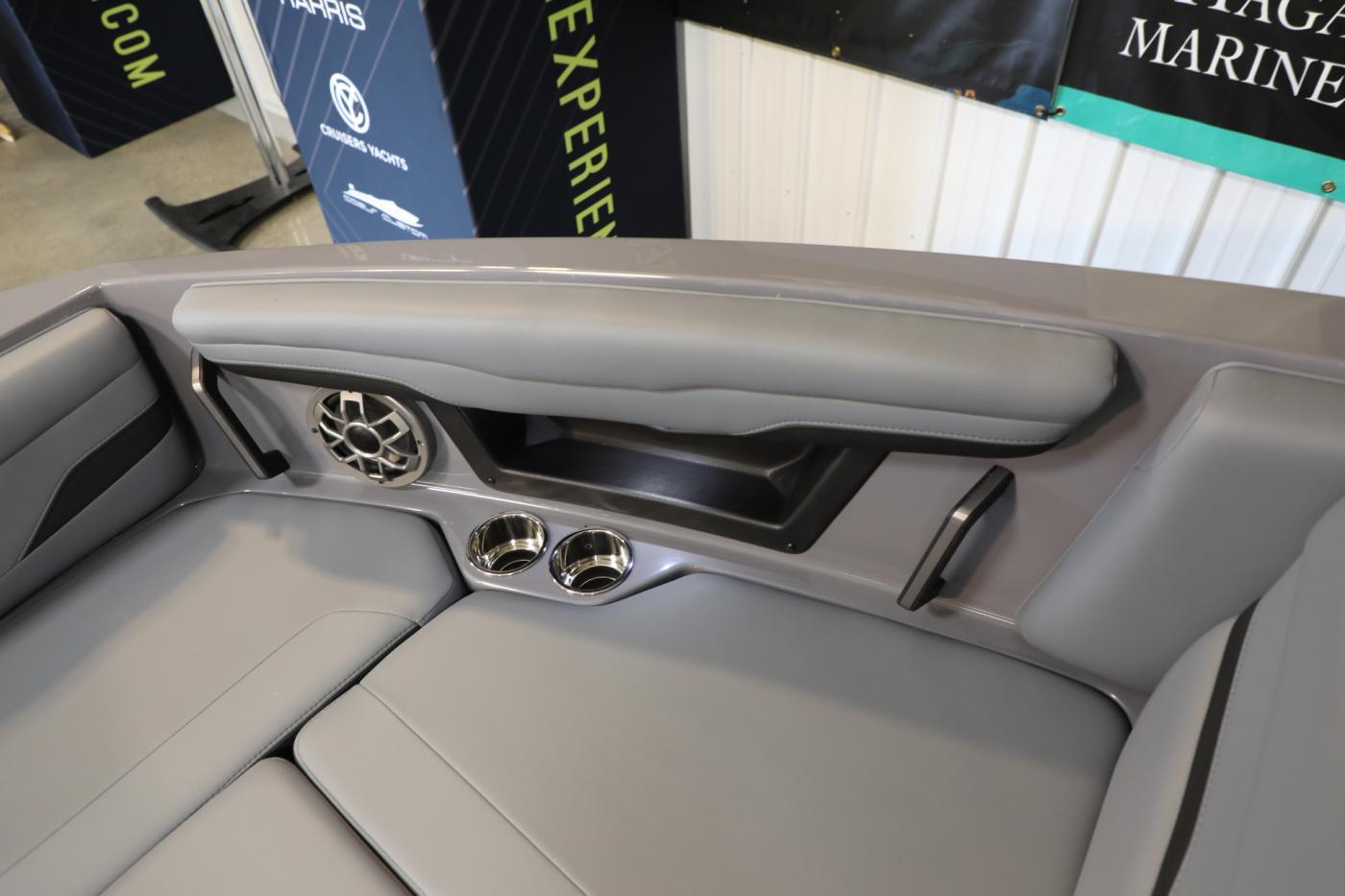 2023 Axis T220