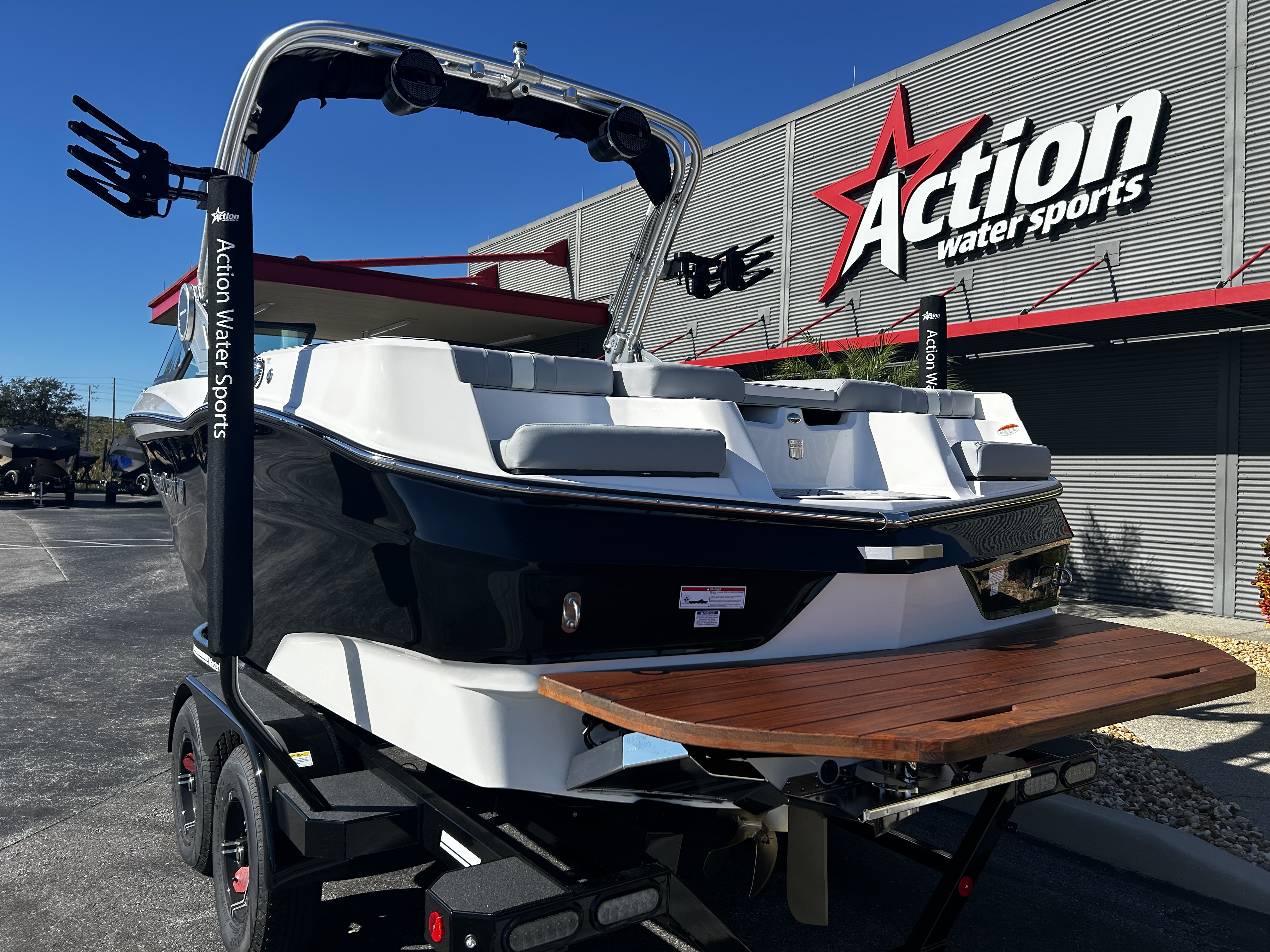 2024 MasterCraft XT22T