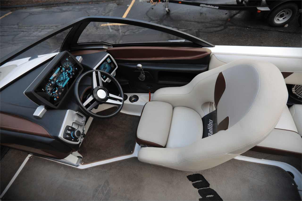 2016 Malibu 20 VTX Wakesetter &#8211; New Arrival!!