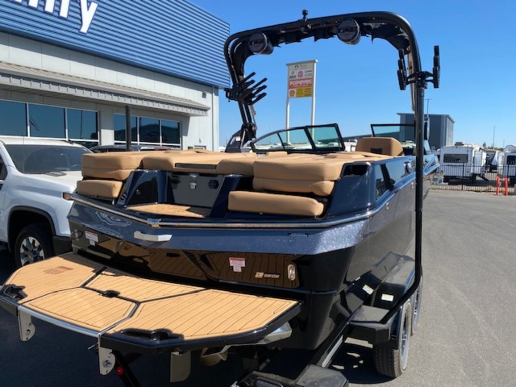 2025 MasterCraft XT23
