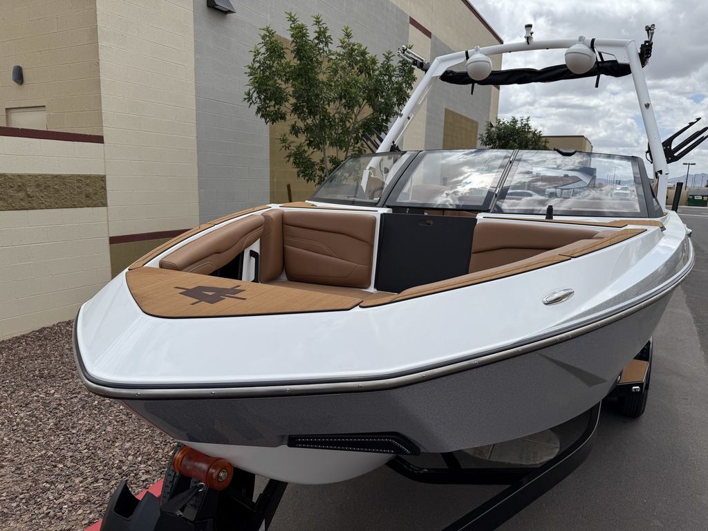boat.Title