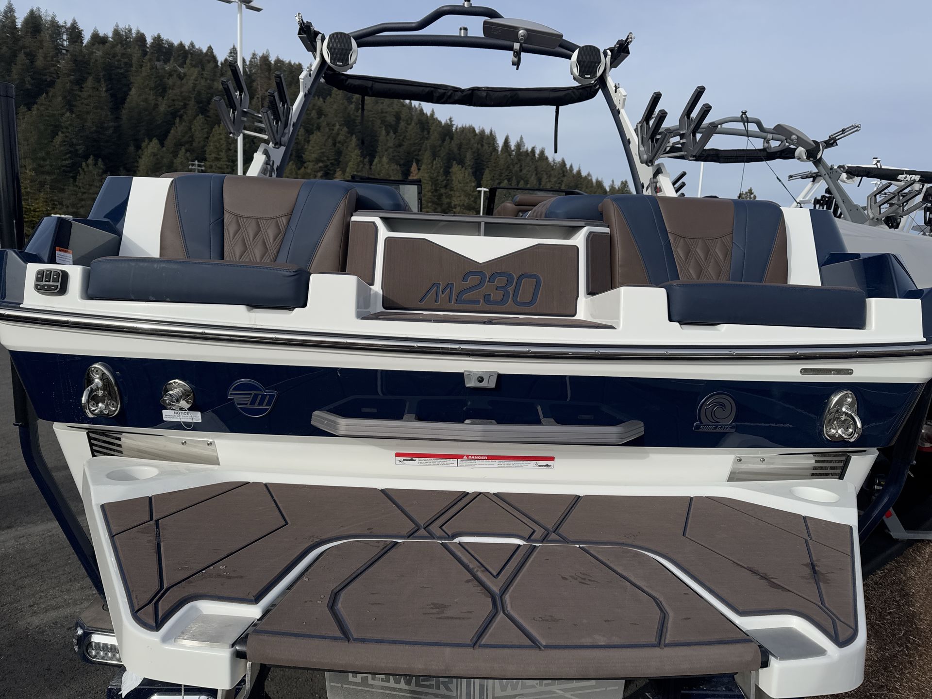 2025 Malibu M230